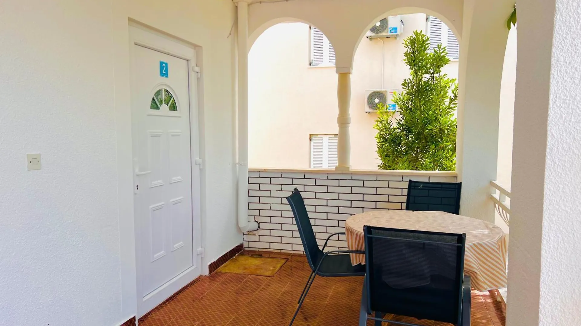 Sea Breeze Apartments Starigrad Paklenica
